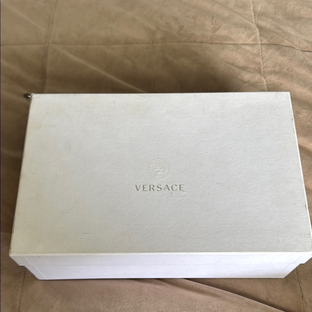 Authentic Versace White gold Medusa sandals 🩴 size 5.5 - Picture 3 of 15